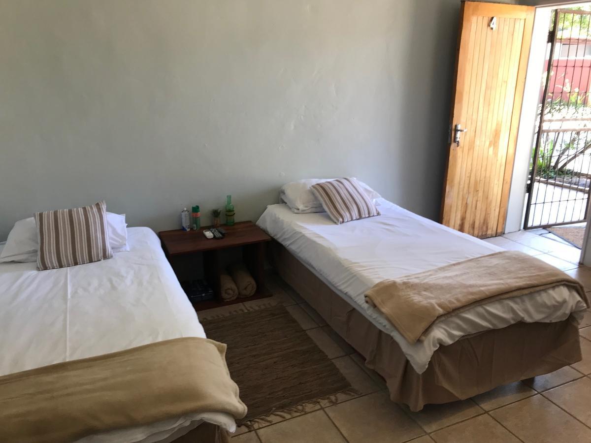 Kololo Guesthouse Katima Mulilo Ngoại thất bức ảnh