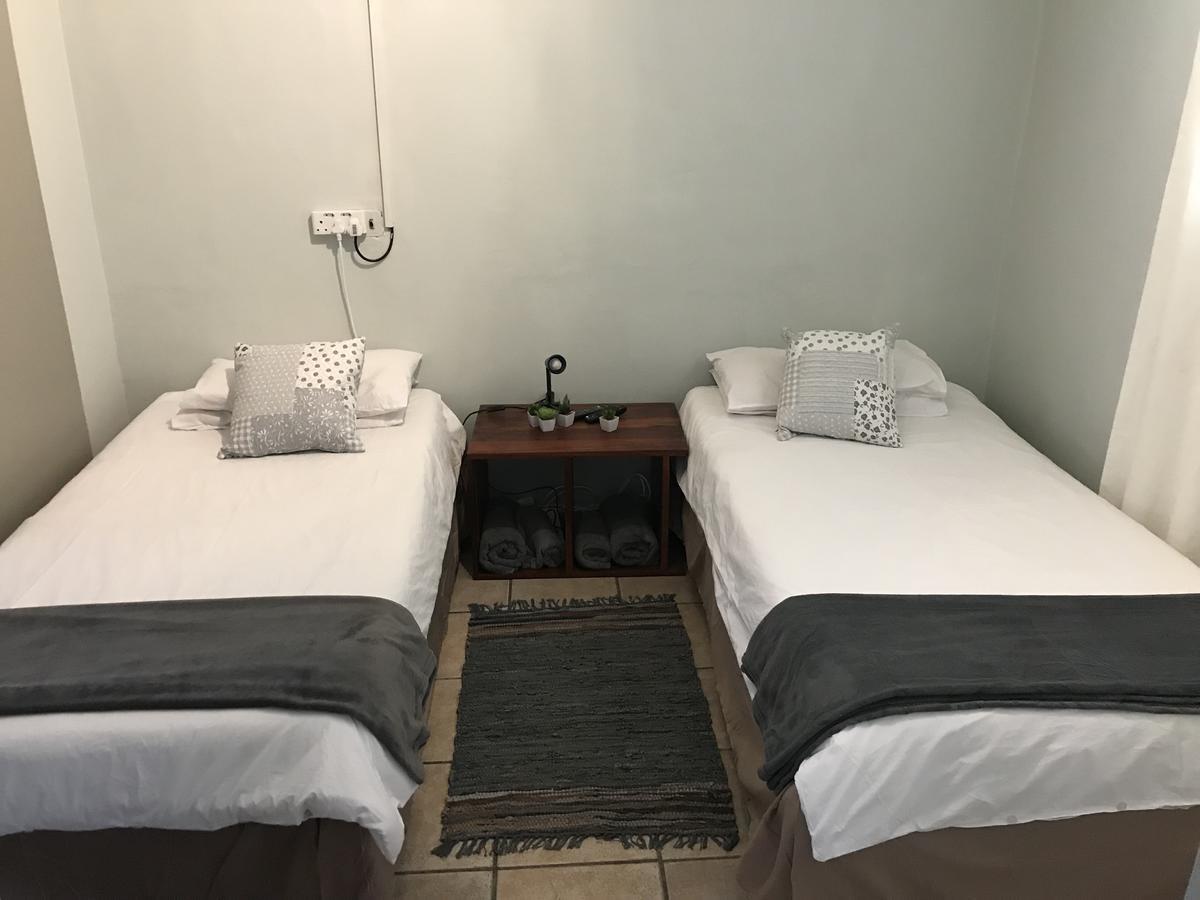 Kololo Guesthouse Katima Mulilo Ngoại thất bức ảnh